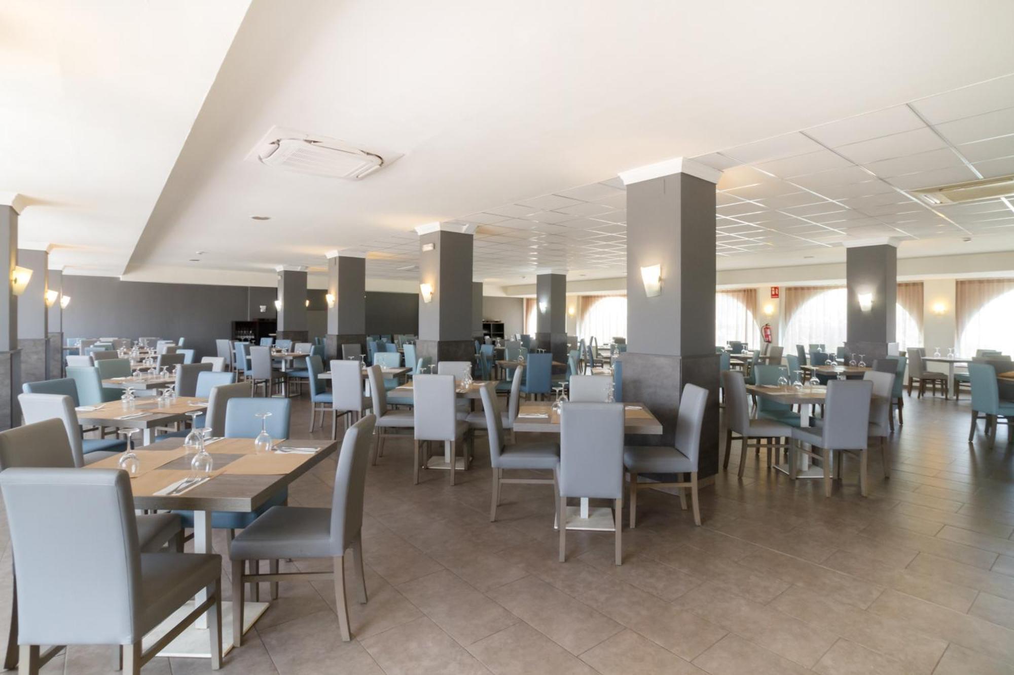 Готель Ibersol Playa Dorada Комарруга Екстер'єр фото